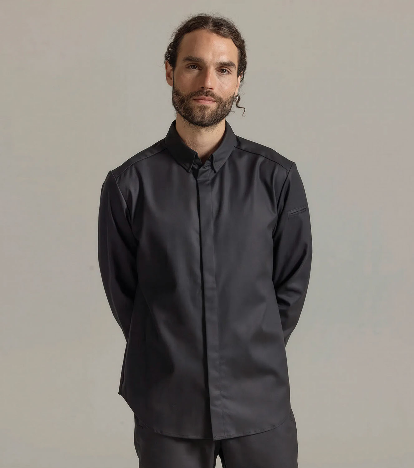1117 zwart stretch koksbui of bedieningsshirt